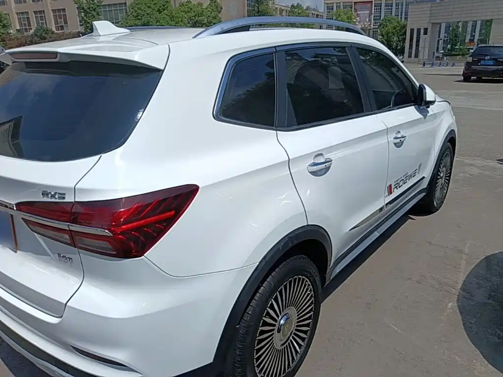 Roewe RX5 荣威RX5 2019款 30 T 两驱自动Ali智联网铂金版
