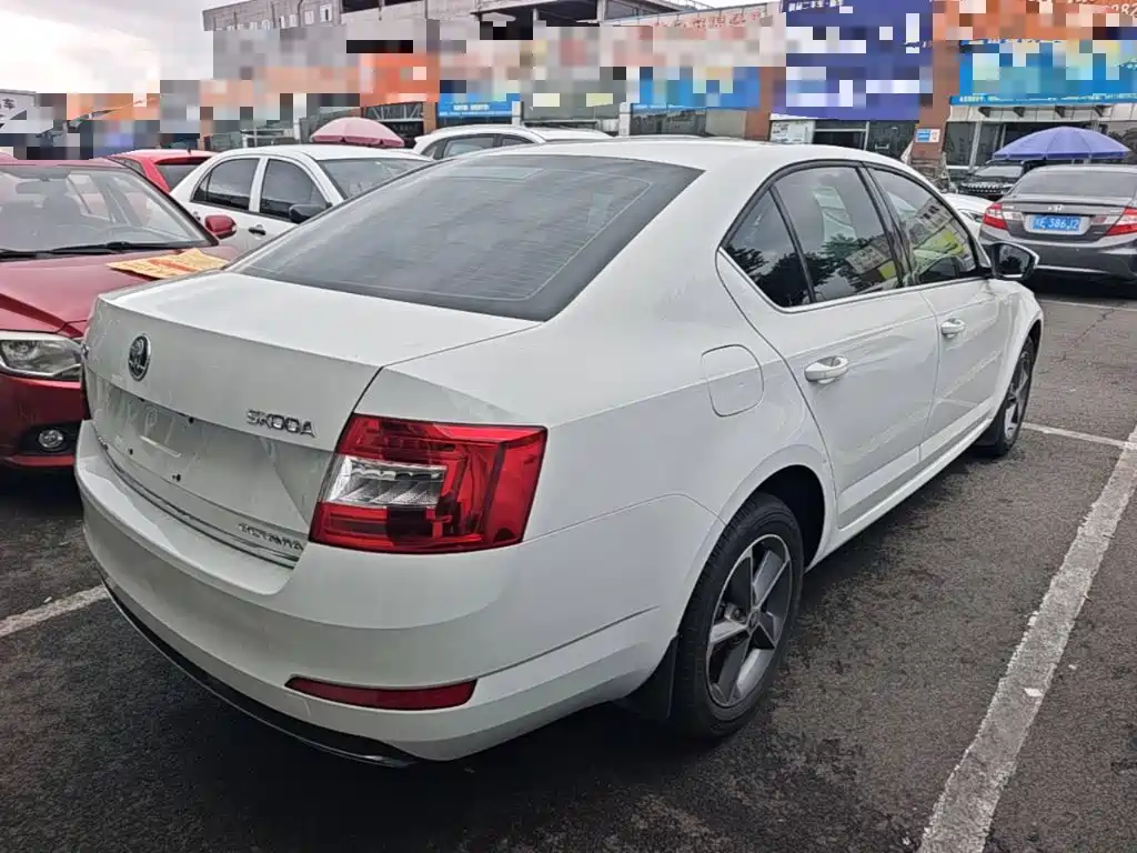 Octavia TSI280 DSG Smart Travel