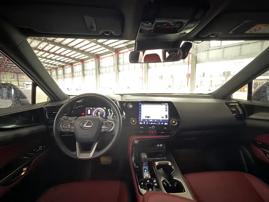 Lexus NX NEV 400 h+ Smooth