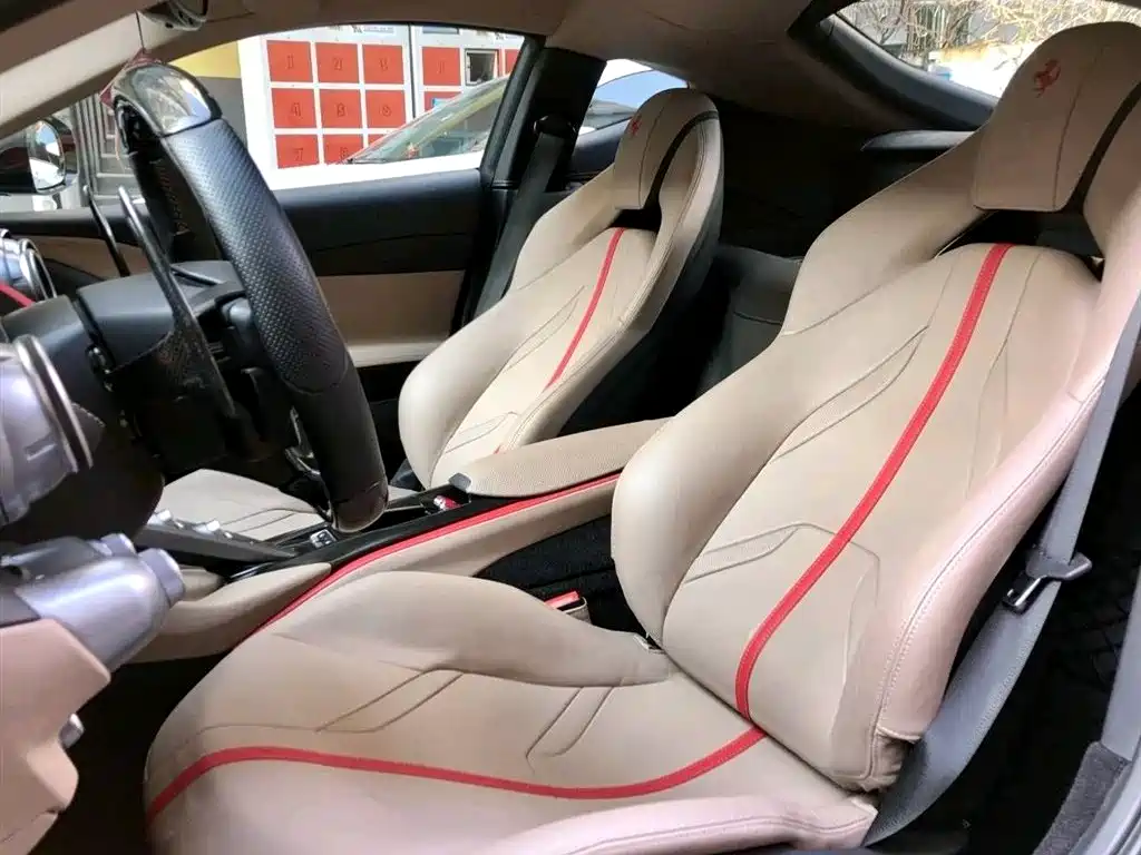 Ferrari 812 6.5 L Superfast