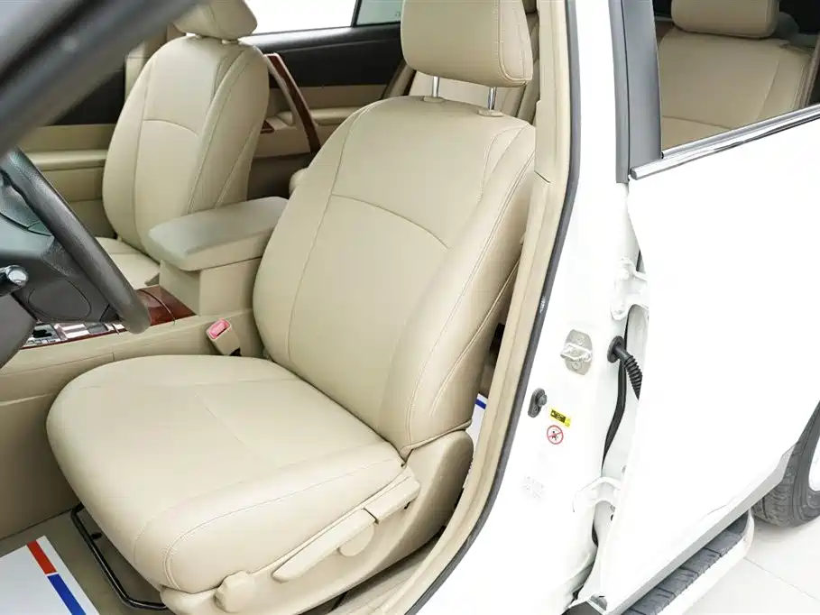 Highlander 2.7 L 2 WD 5-seat Elite