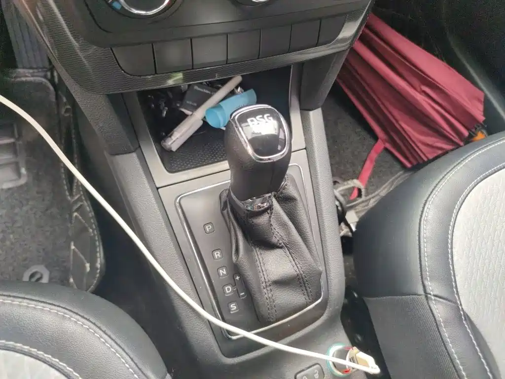 Yeti TSI280 DSG Forward