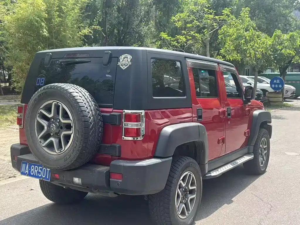 BAIC BJ40 40 L 2.3 T Auto 4 WD Premium