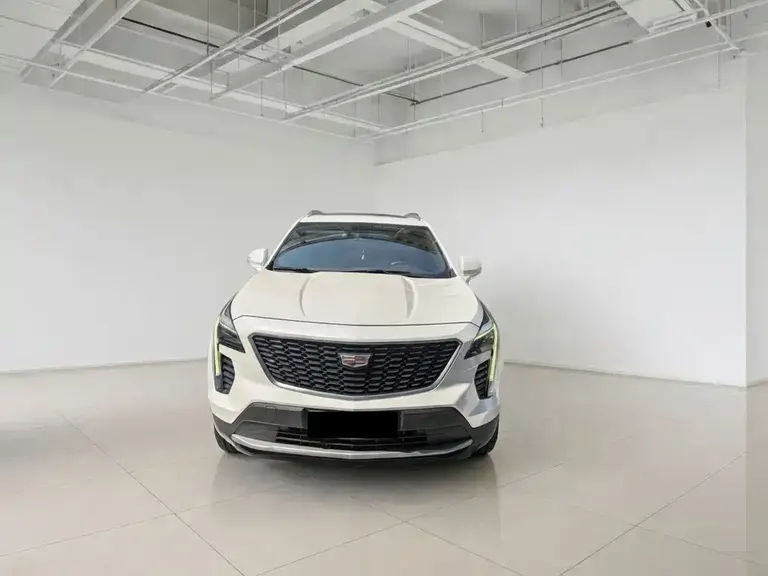 Cadillac XT4 28 T 2 WD Leading