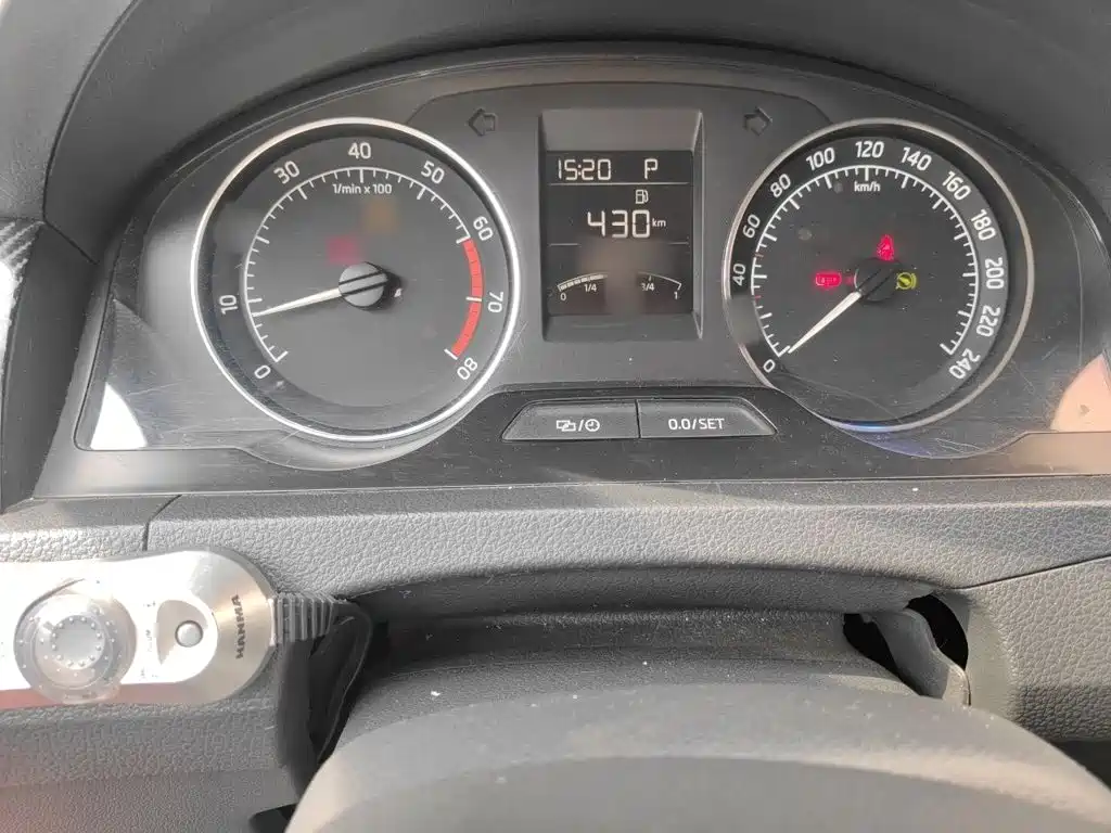 Rapid Spaceback Facelift 1.6 L Auto Forward