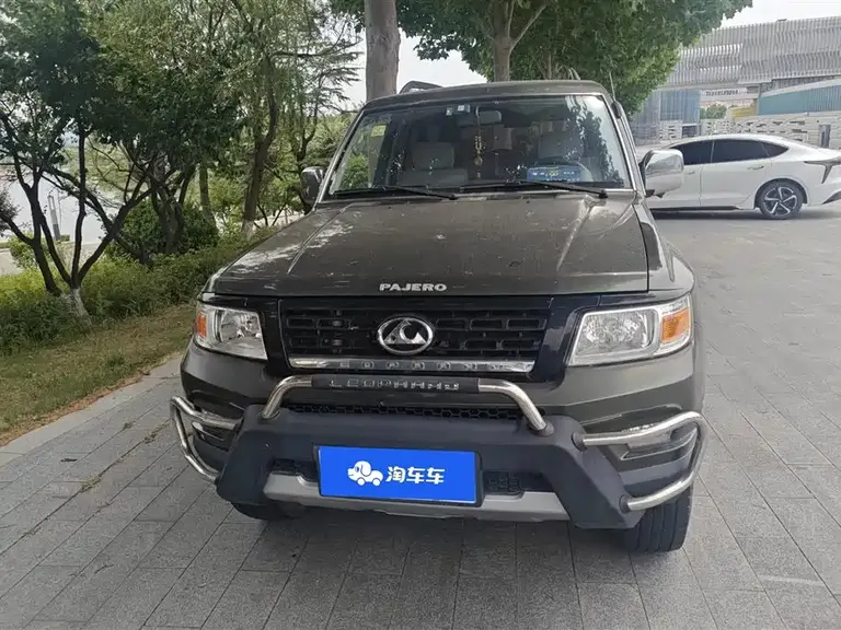Leopaard Q6 猎豹Q6 2015款 2.4 L 手动两驱精英型