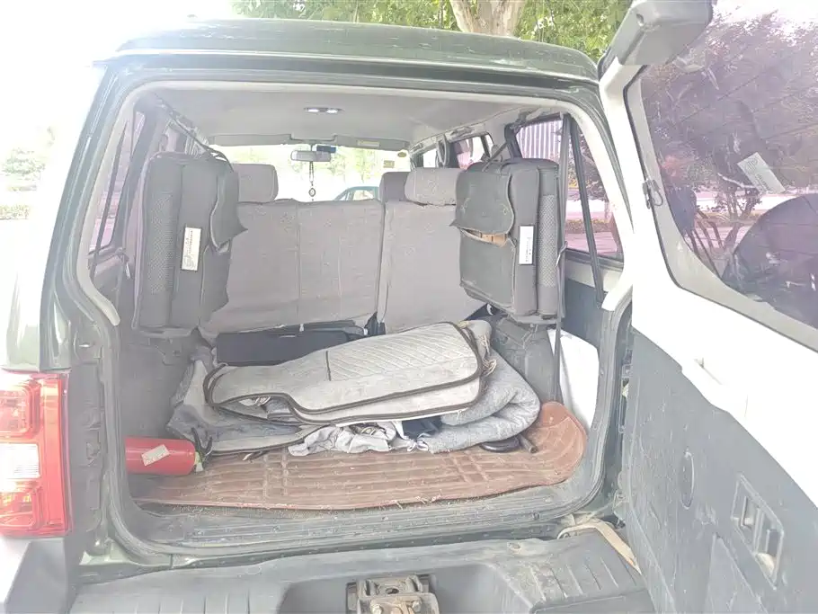 Leopaard Q6 猎豹Q6 2015款 2.4 L 手动两驱精英型