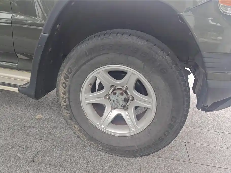 Leopaard Q6 猎豹Q6 2015款 2.4 L 手动两驱精英型