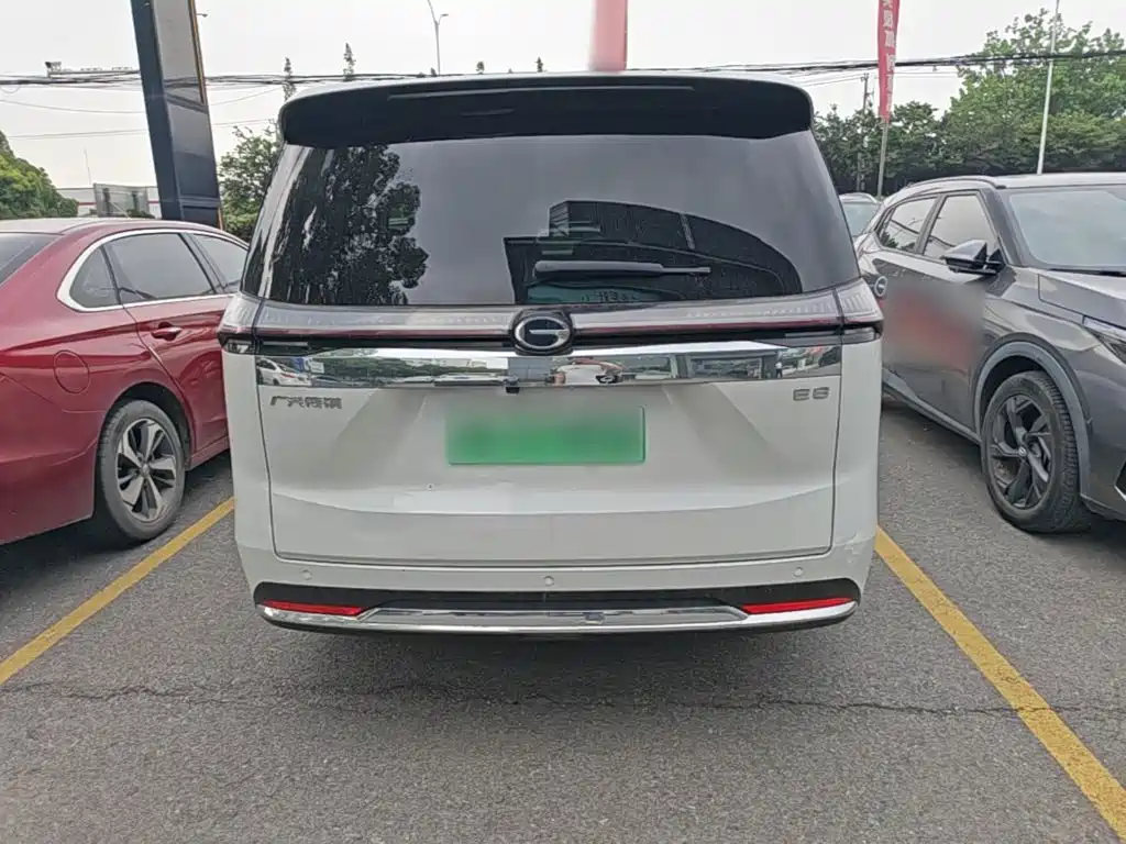 Trumpchi E8 NEV 传祺E8 PHEV 2024款 150 km 龙腾光辉+