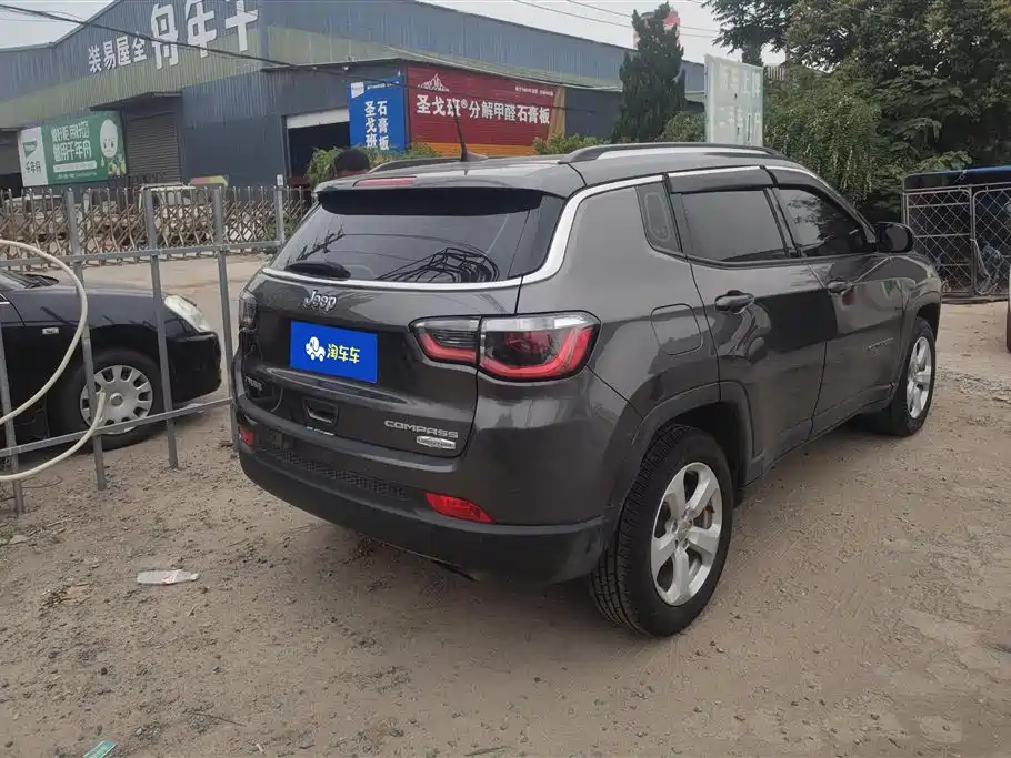 Compass 200 T Auto Home Enjoyment