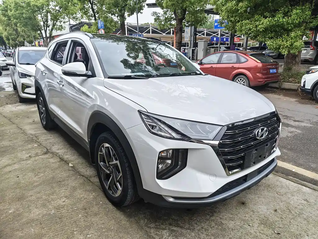 Tucson 280 TGDi 2 WD GLS Fashion CN-VI