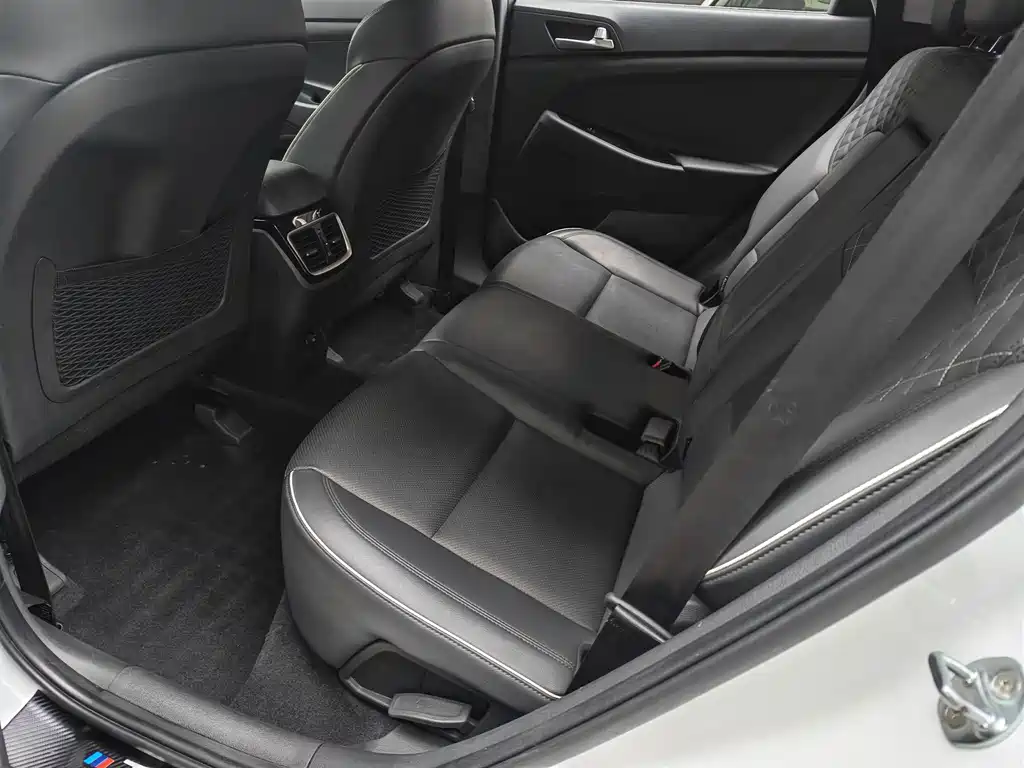 Tucson 280 TGDi 2 WD GLS Fashion CN-VI