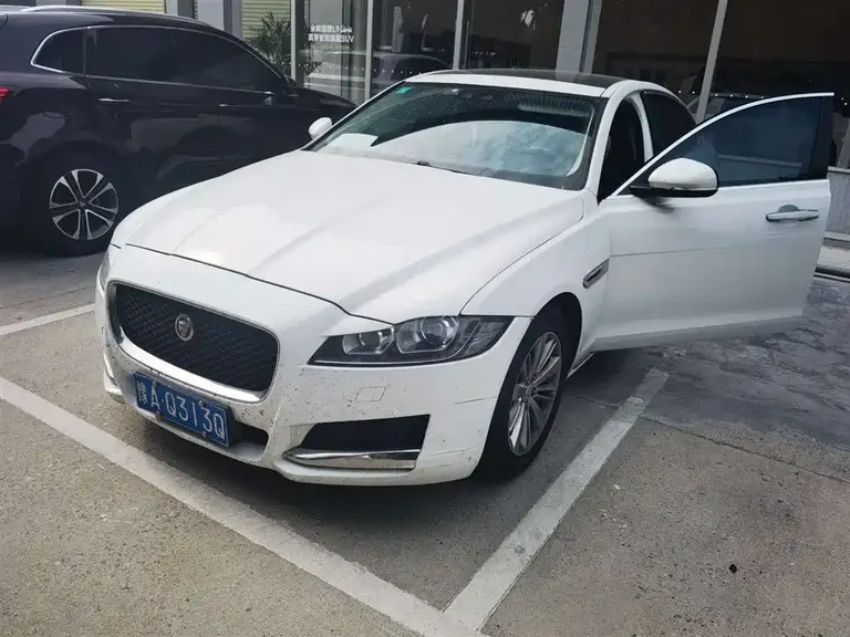 Jaguar XFL XFL 2.0 T 240 PS Premium