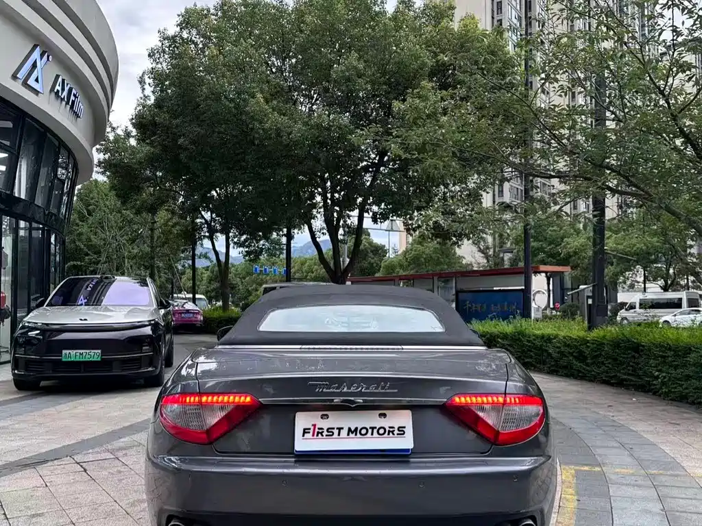 GranCabrio 4.7 L Automatic