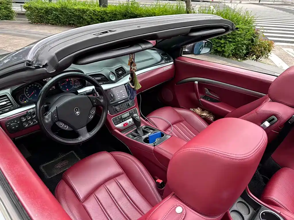 GranCabrio 4.7 L Automatic