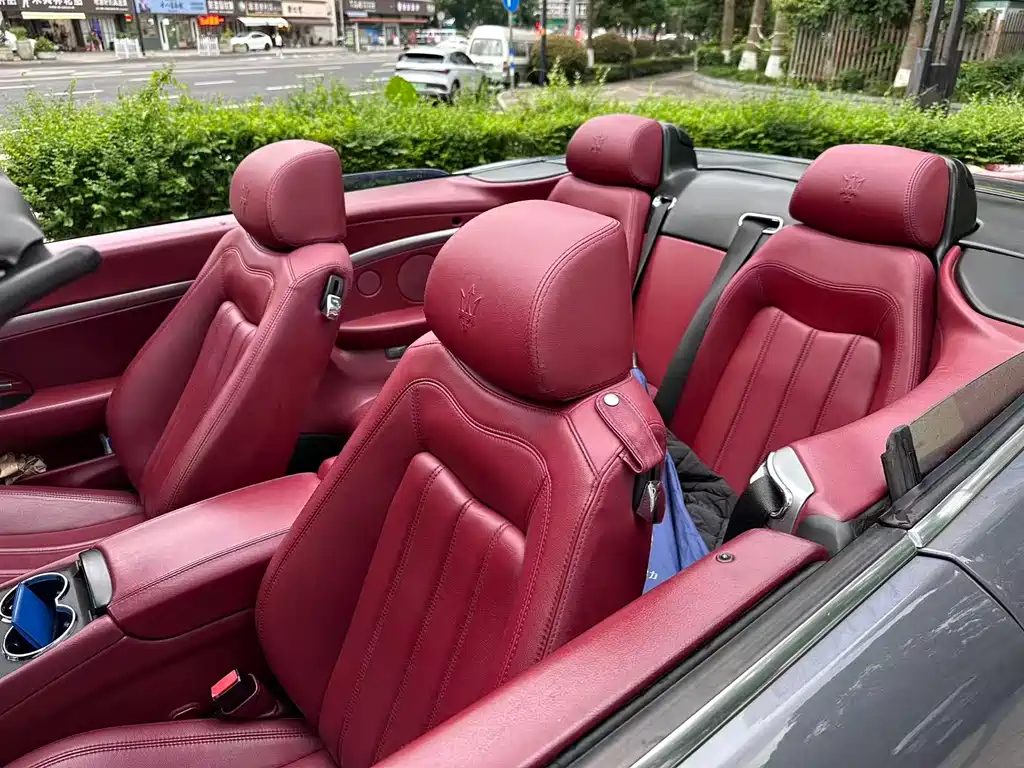 GranCabrio 4.7 L Automatic