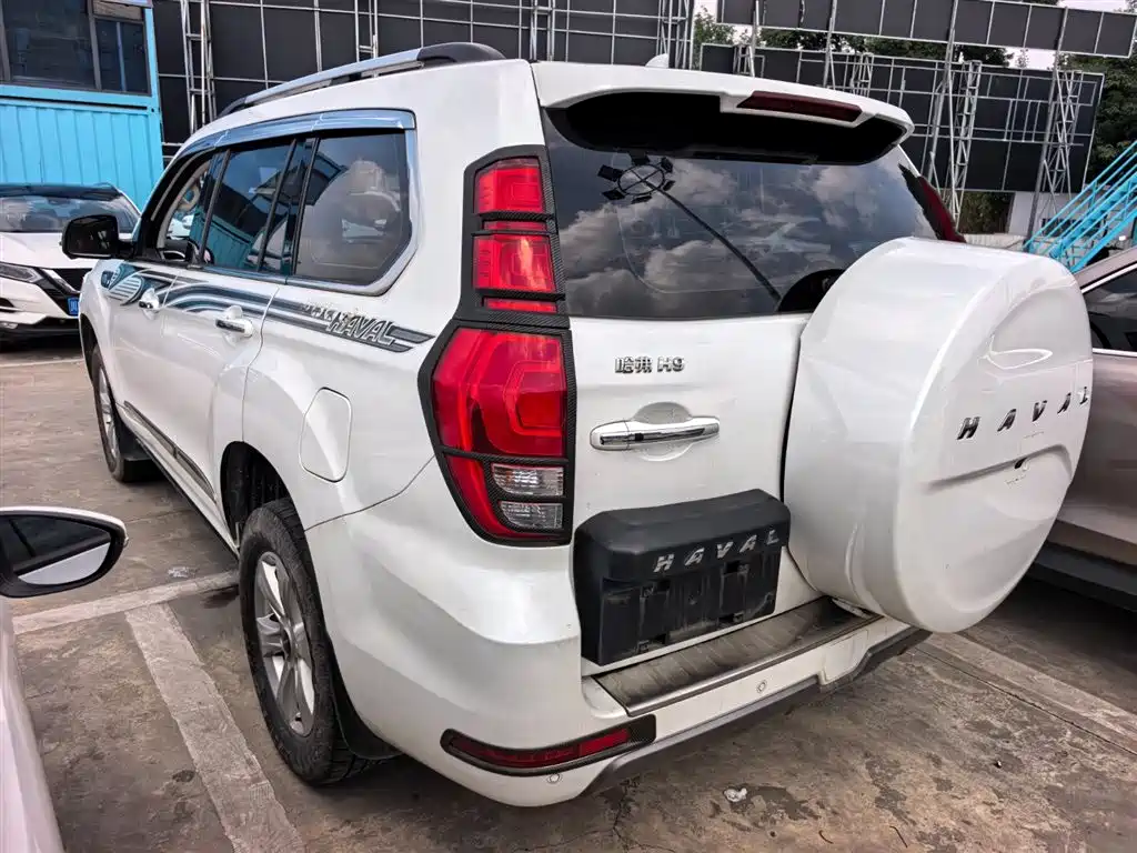 Haval H9 2.0 T Gasoline 4 WD Distinguished 7-seat