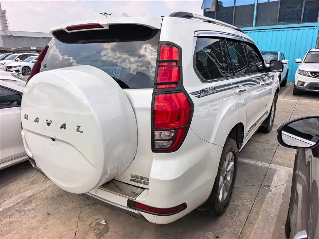 Haval H9 2.0 T Gasoline 4 WD Distinguished 7-seat
