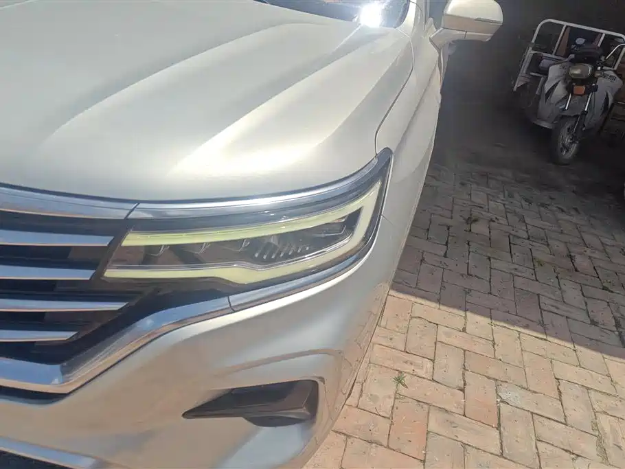 Roewe RX5 MAX 300 TGI Auto Intelligent Cockpit Luxury