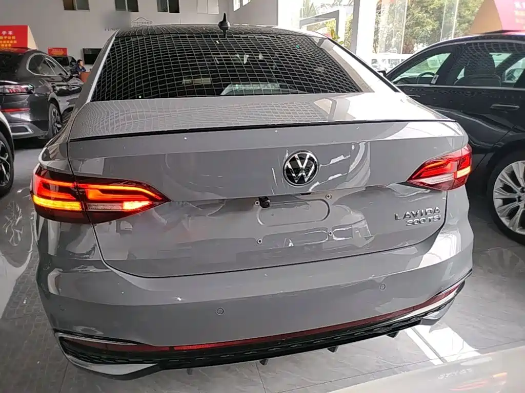 Lavida 300 TSI DSG Starry Sky Forever