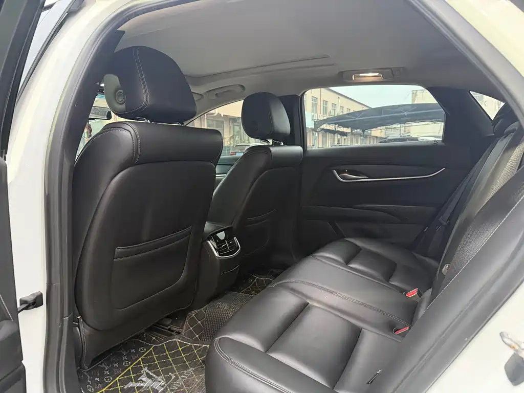 Cadillac XTS 28 T Tech