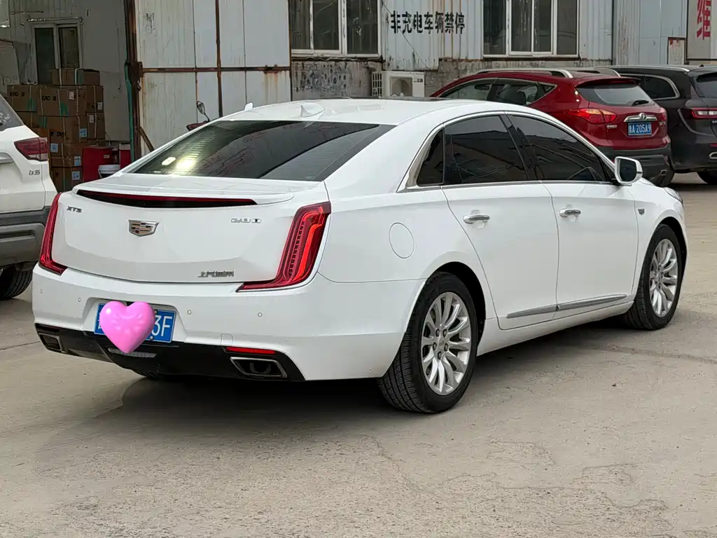 Cadillac XTS 28 T Tech