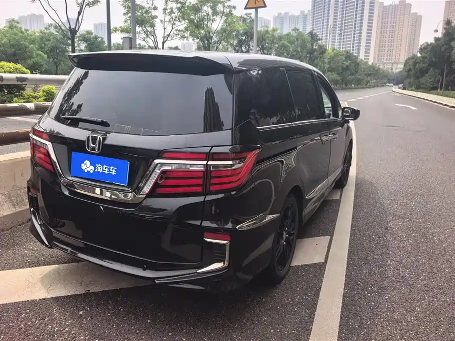 Elysion 2.0 L Hybrid Supreme