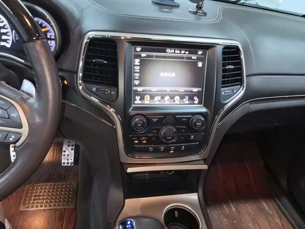 Grand Cherokee (Import) 3.0 L Flagship Premium Joy