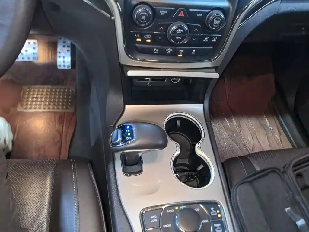 Grand Cherokee (Import) 3.0 L Flagship Premium Joy