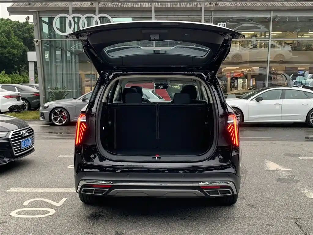 Hongqi HS7 PHEV 2.0 T PHEV 4 WD Flagship Smooth 6-seat