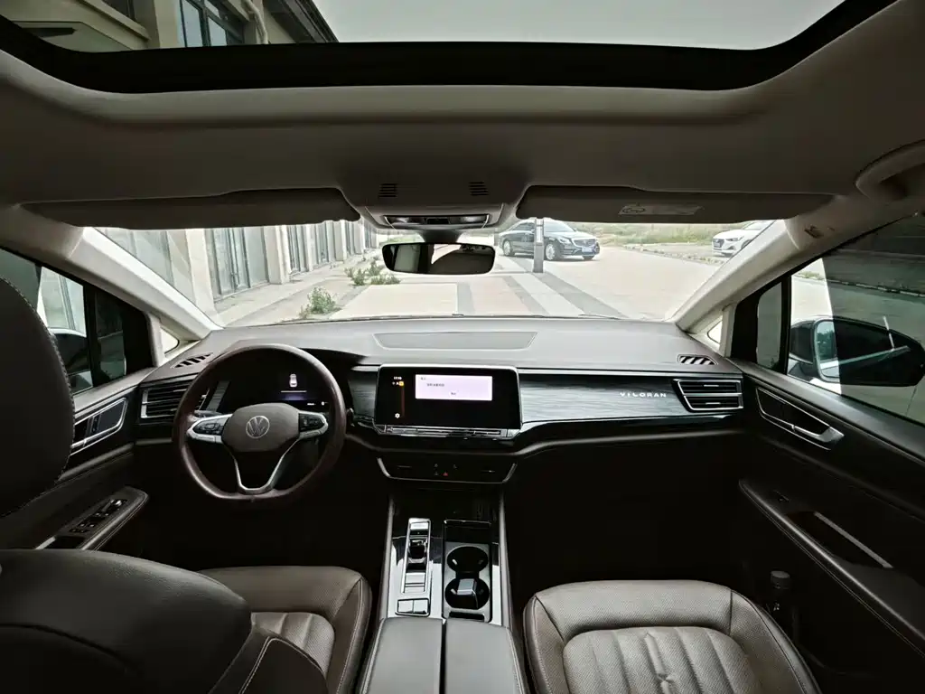 Viloran 330 TSI Luxury