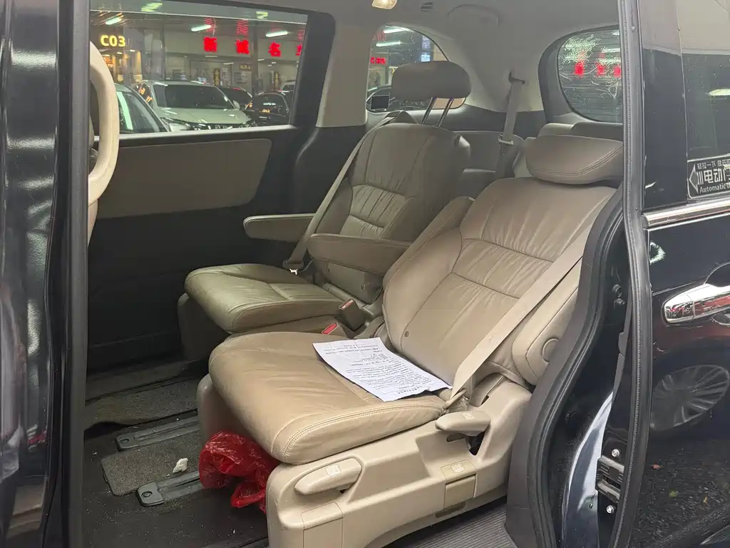 Odyssey Facelift 2.4 L Luxury