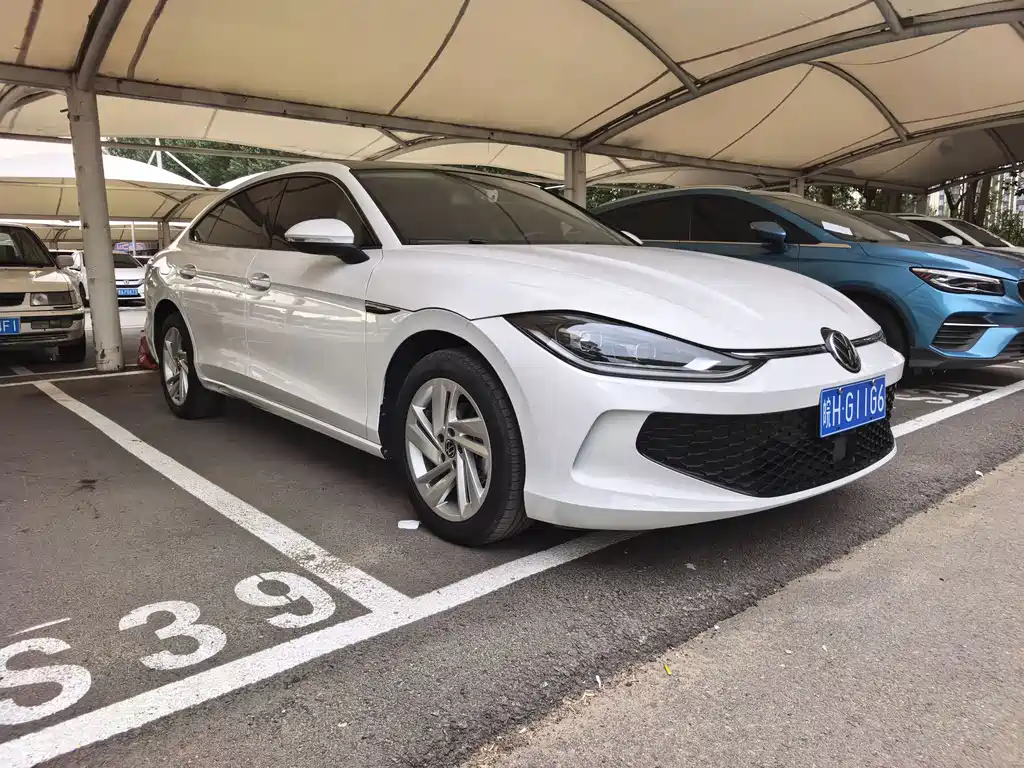 Lamando Lamando L 280 TSI DSG Dazzle Hot