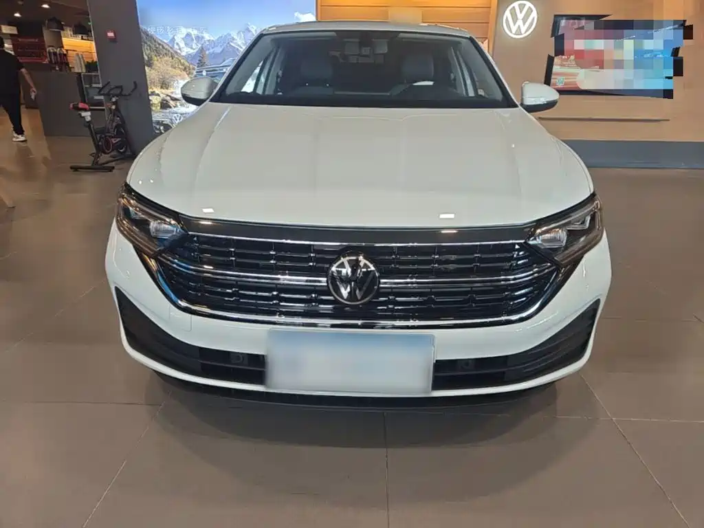 Sagitar 3000 10 K Selected 300 TSI DSG Transcend