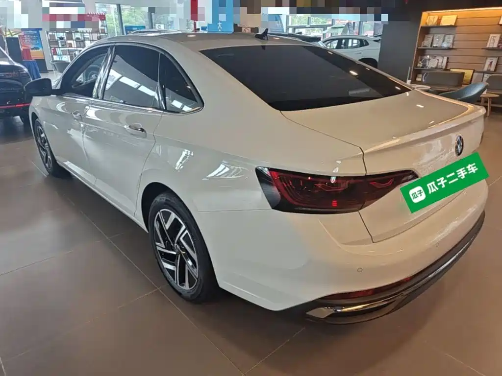 Sagitar 3000 10 K Selected 300 TSI DSG Transcend