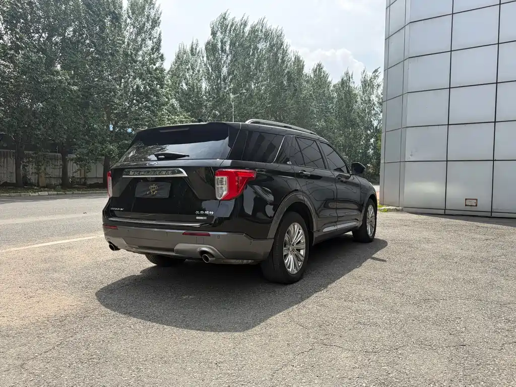 Explorer EcoBoost 285 4 WD Titanium 6-seat