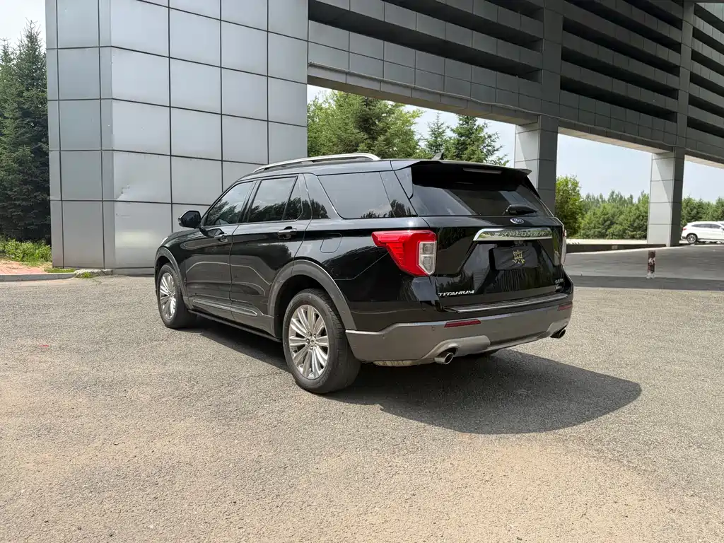 Explorer EcoBoost 285 4 WD Titanium 6-seat