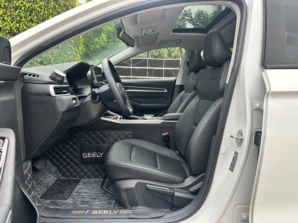 Emgrand 4 th Gen 1.5 L CVT Dragon
