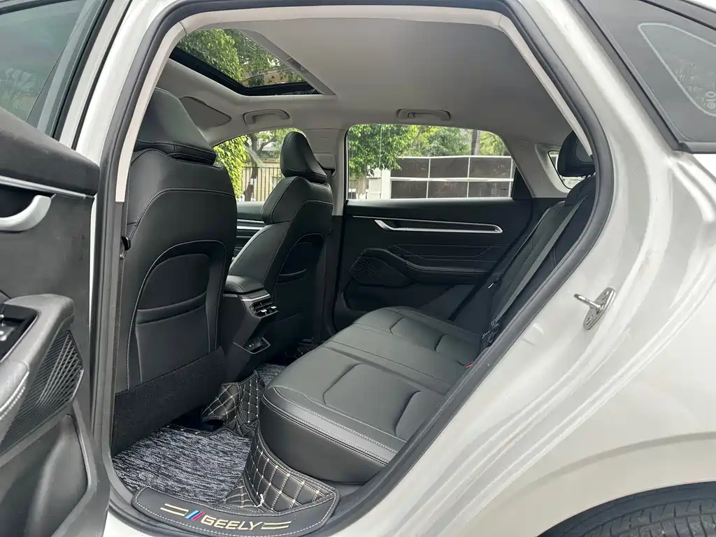 Emgrand 4 th Gen 1.5 L CVT Dragon