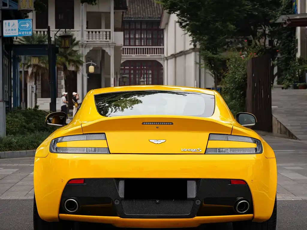 V8 Vantage 4.7 L S Coupe