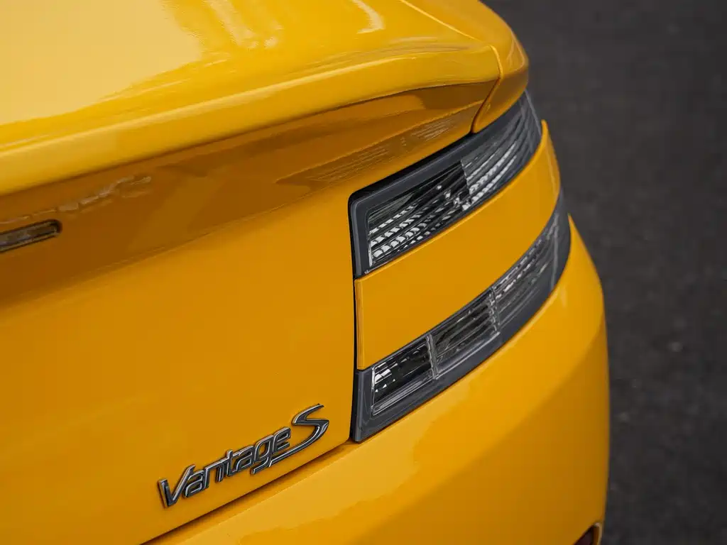 V8 Vantage 4.7 L S Coupe