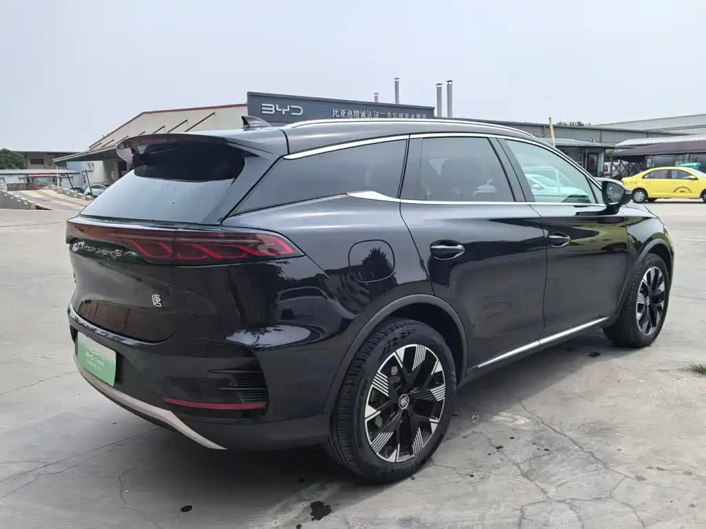 Tang NEV DM-i Glory 112 KM Distinguished