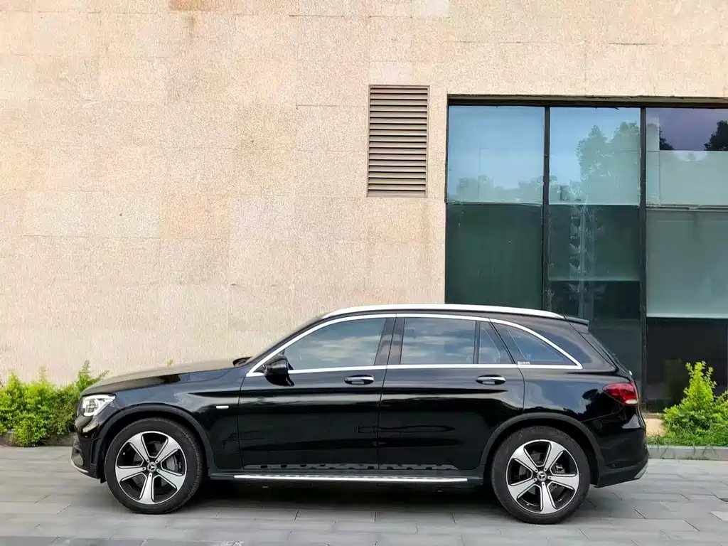 Mercedes-Benz GLC Facelift GLC 300 L 4 MATIC Dynamic Premium Collection