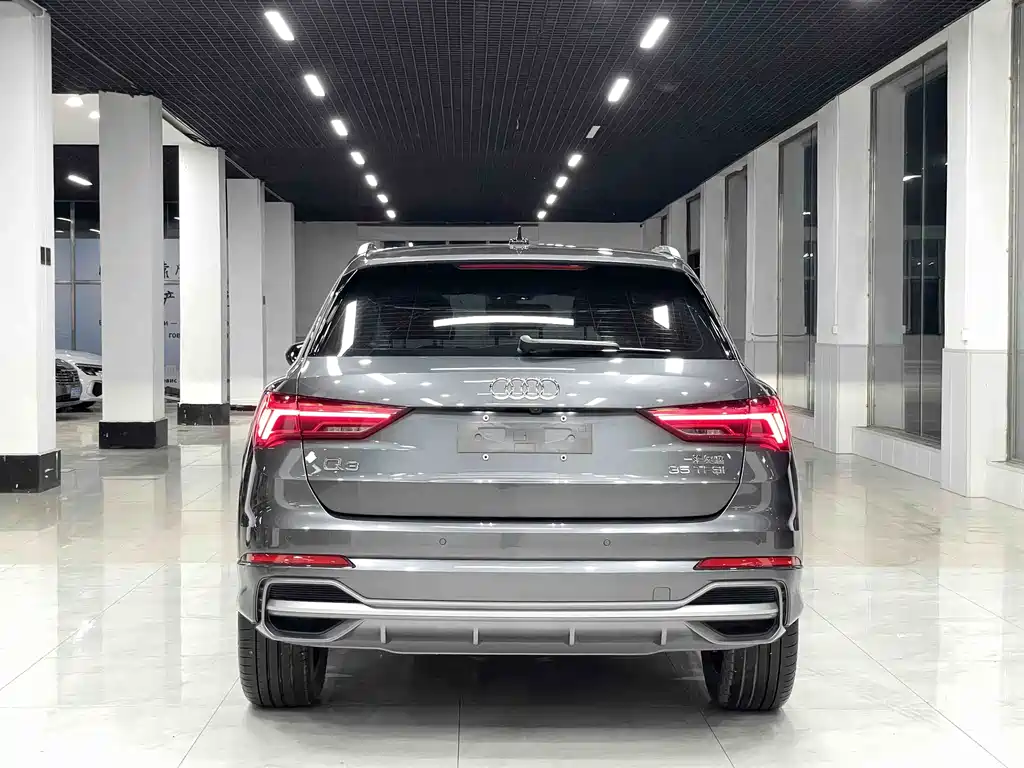 Audi Q3 35 TFSI Fashion Dynamic (1.4 T)