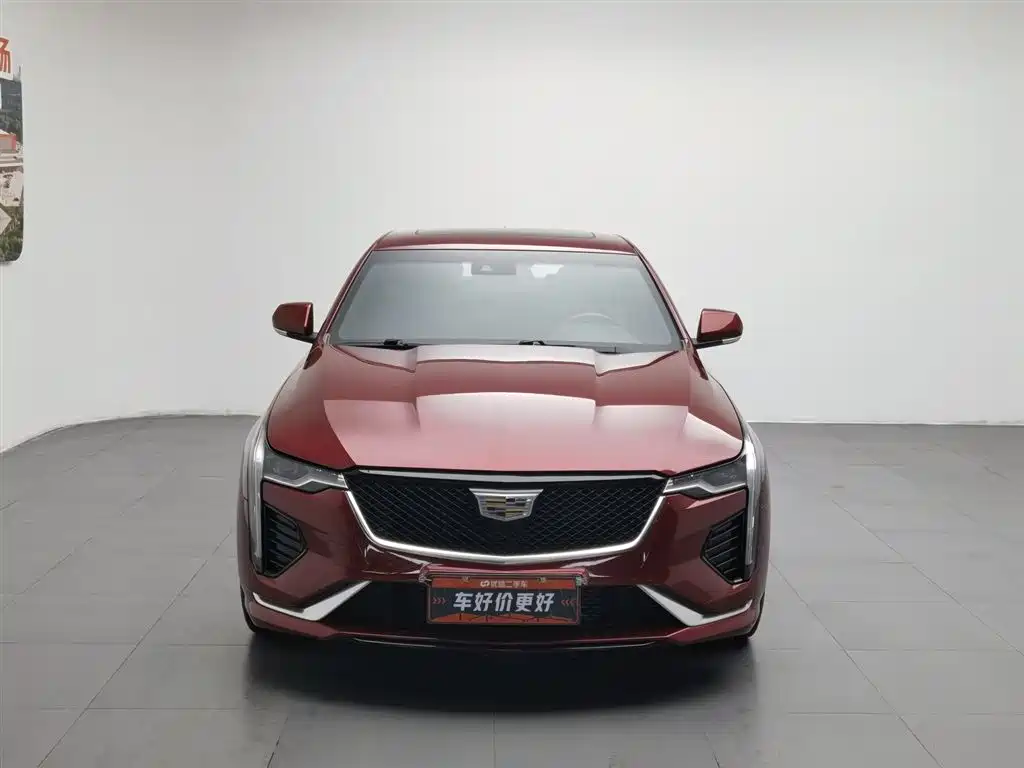 Cadillac CT4 28 T Fashion