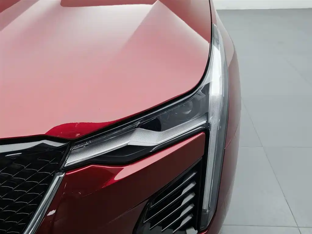 Cadillac CT4 28 T Fashion