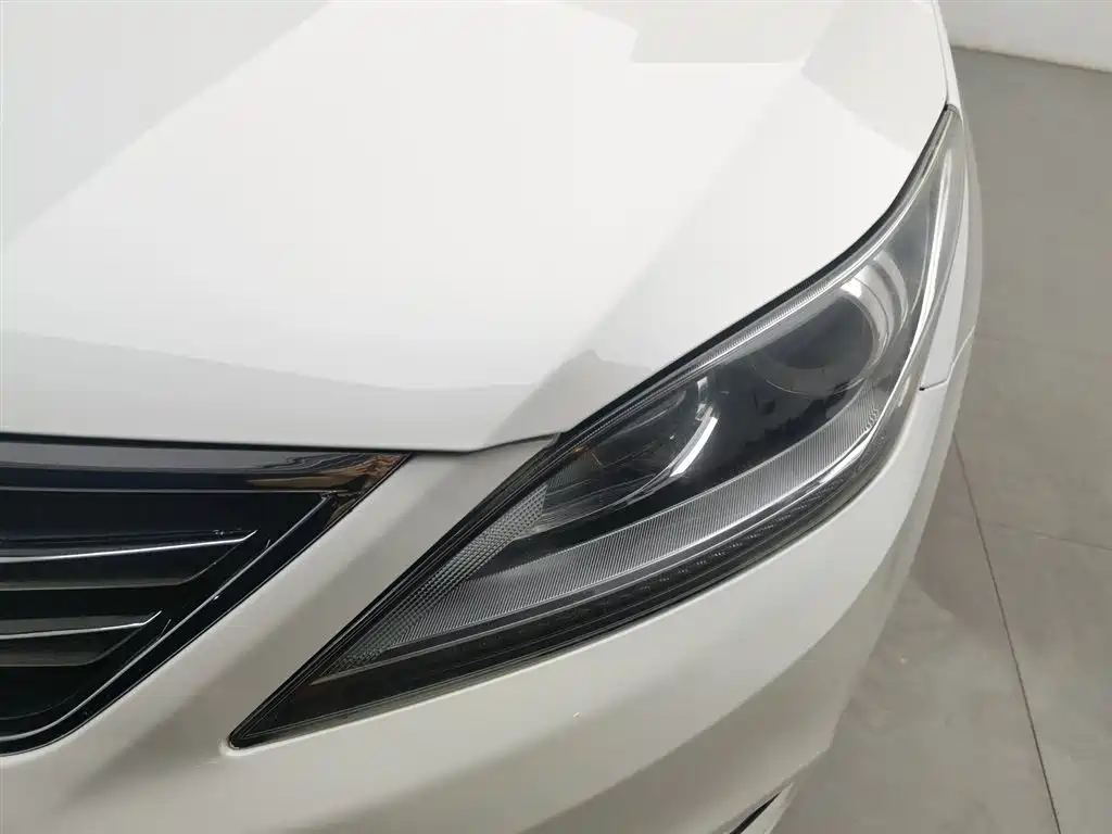 Eado 1.6 L Auto Style