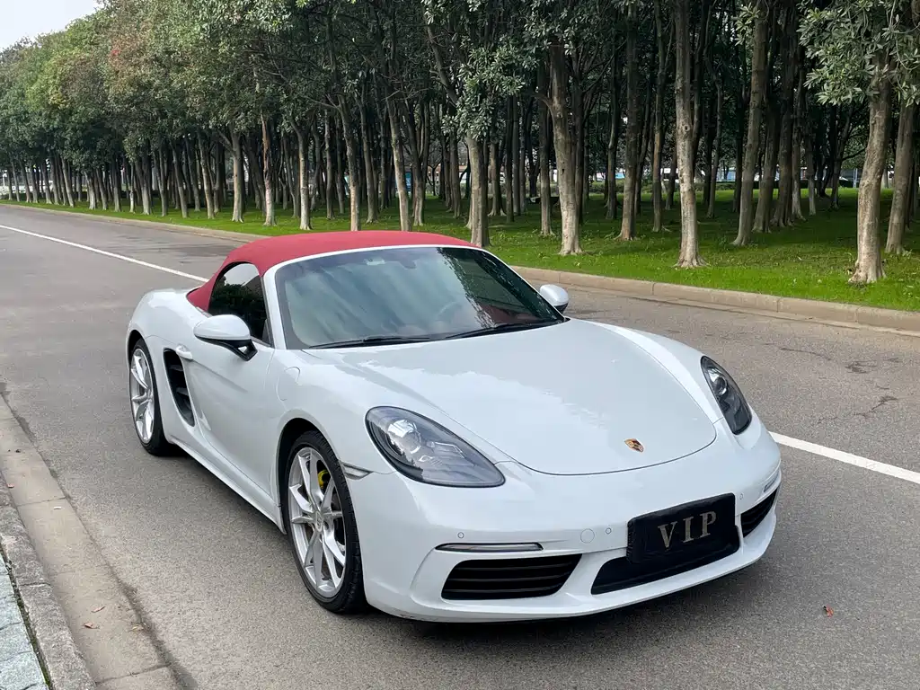 Porsche 718 Boxster 2.0 T