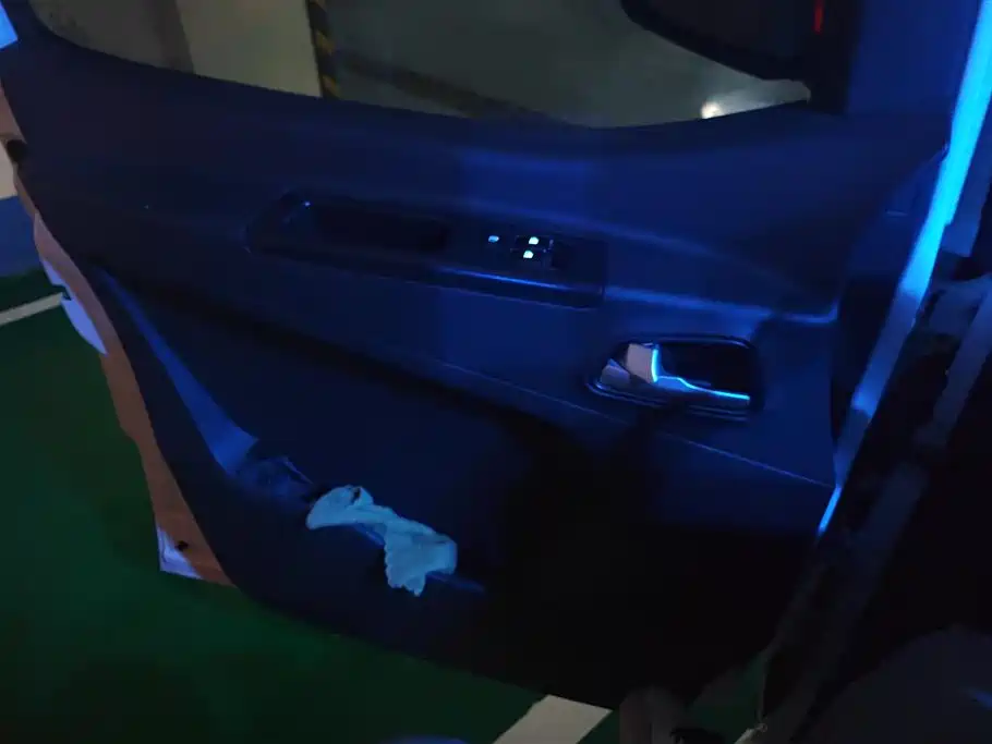 Refine M3 瑞风M3 2025款 1.5 T 手动智联版 7/8座