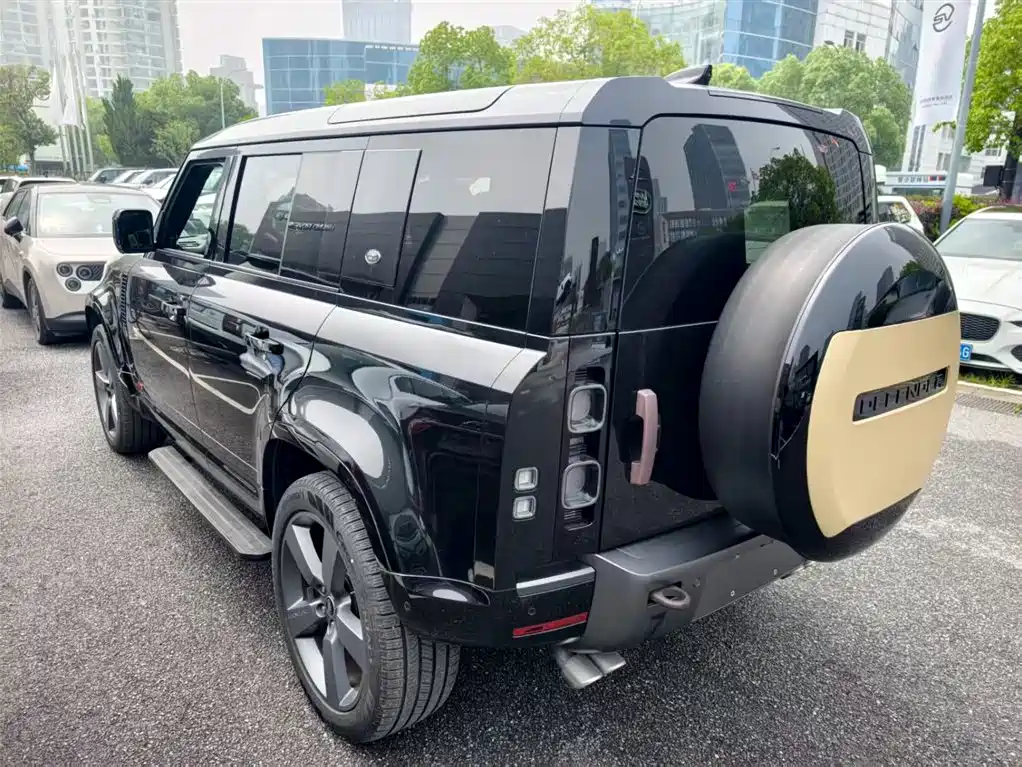 Land Rover Defender Facelift 110 5.0 T V8